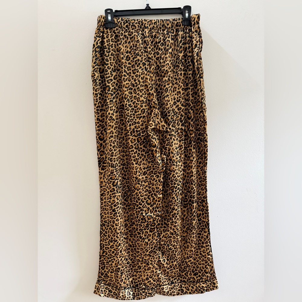 VICTORIA'S SECRET Signature Satin Long Pajama Set, Marzipan Leopard, Size Large - Picture 5 of 9